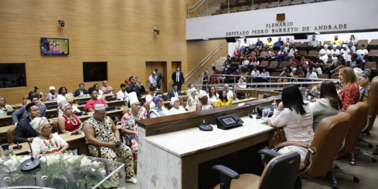 Racismo e intolerância religiosa são temas de sessão especial