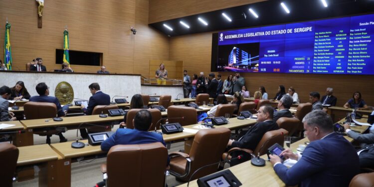 Votação de projetos do Executivo prossegue essa semana