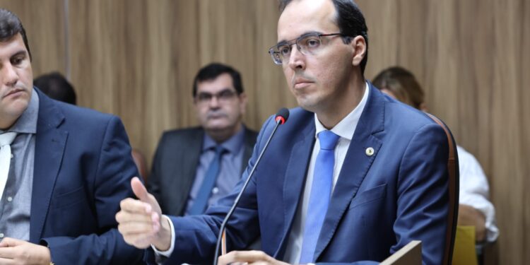 Georgeo: “Aumentaram imposto em uma semana e já criam gastos na semana seguinte”