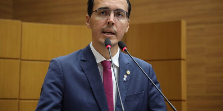 Deputado Georgeo Passos pede mais valorização para artistas sergipanos