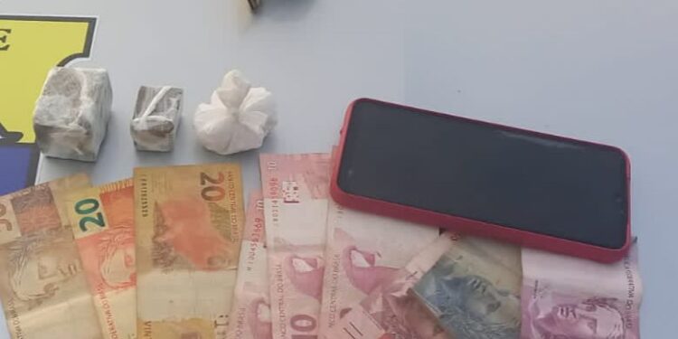 Ação conjunta prende suspeito em flagrante por tráfico de drogas em Porto da Folha