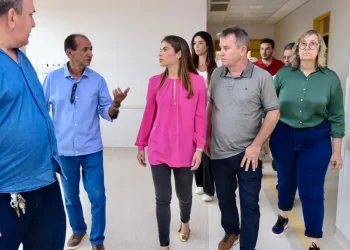 Yandra Moura visita Hospital de Amor em Lagarto e coloca mandato à disposição