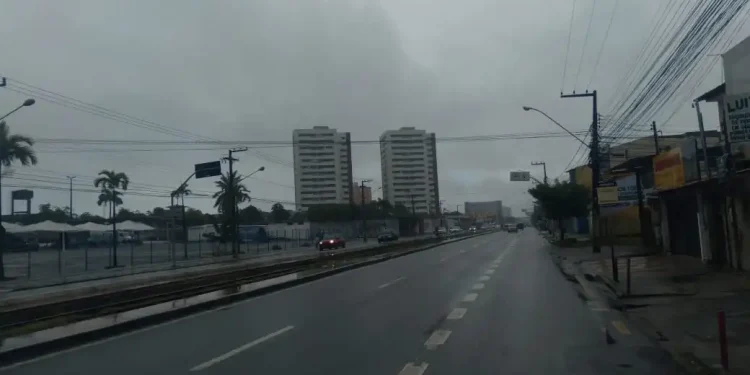 Tempo nublado e chuvas leves continuam em todo estado