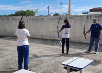 Colégio Estadual Armindo Guaraná inicia modalidade esportiva de tiro com arco