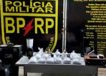 Polícia Militar prende três suspeitos de tráfico de drogas na Barra dos Coqueiros