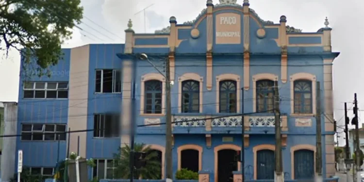 Servidores protestam contra desvalorização da Prefeitura de Estância