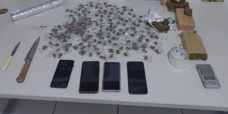 Denarc prende em flagrante quatro suspeitos de tráfico de drogas em São Cristóvão