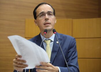 PL quer proibir venda de remédios em mercados e conveniências