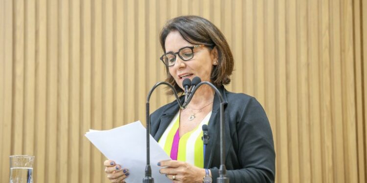 “População da zona de expansão está aguardando os benefícios da nova frota de ônibus”, diz Emília