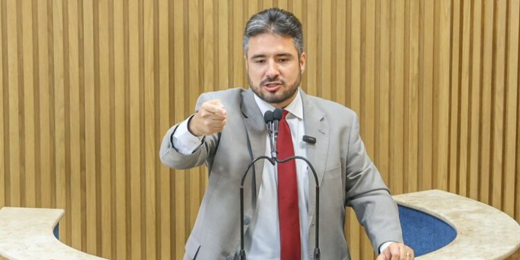 Ricardo Vasconcelos reafirma compromisso com o povo de Aracaju