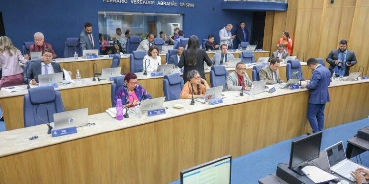 Câmara aprova criação do programa “Transporte Social Especial” para crianças com autismo e síndrome de down