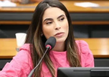 Projeto de Yandra Moura prevê validade indeterminada para laudo de autismo ou deficiência permanente