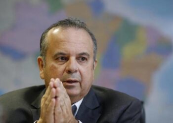 Líder da oposição no Senado vai ao STF para derrubar decretos de Lula sobre saneamento