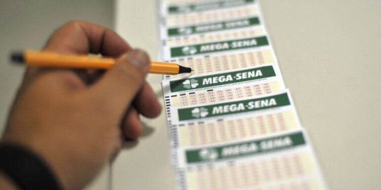 Ninguém acerta as seis dezenas da Mega-Sena e prêmio vai a R$ 50 milhões