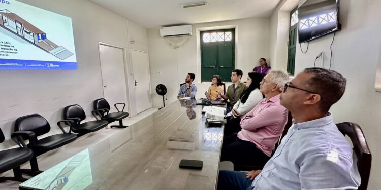 Prefeitura de São Cristóvão discute projetos para a construção de futuras obras no município