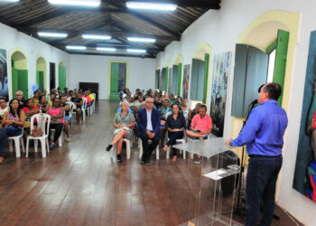 Prefeitura realiza encontro entre marisqueiras e pescadores de São Cristóvão com secretário nacional da pesca