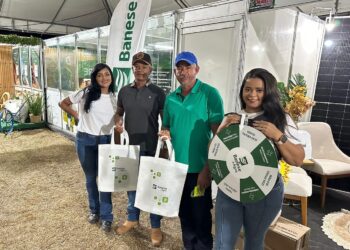 Banese leva crédito e serviços para produtores de leite de Poço Redondo