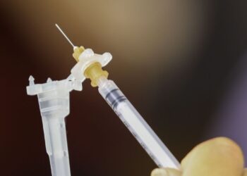 Força-tarefa irá vacinar 8 mil indígenas em áreas de difícil acesso