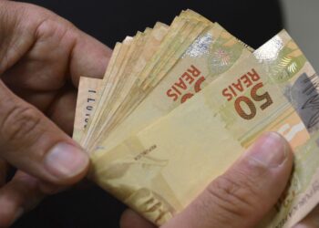 Lula assinará MP do salário mínimo de R$ 1.320 até 1º de maio