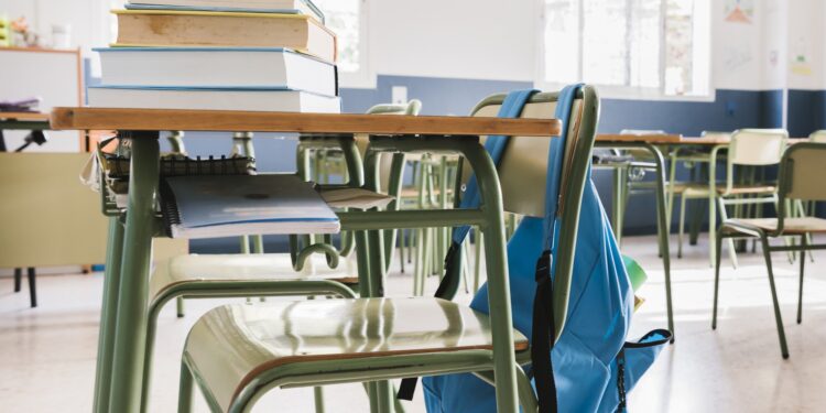 Boquim oferta bolsas remuneradas para atuar em programa de alfabetização