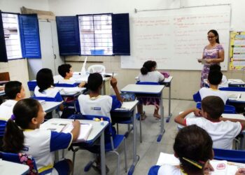 Governo Federal libera R$ 4 bi para ampliar vagas de tempo integral em escolas