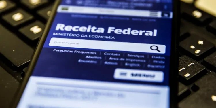Primeiro lote de restituição do IR 2023 vai pagar R$ 7,5 bilhões, maior valor da história
