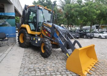 Parceria entre Governo de Sergipe e Codevasf beneficia municípios com doação de máquinas e equipamentos