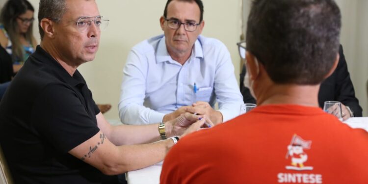 Governador descarta retomar negociações sobre reajuste dos professores da rede pública