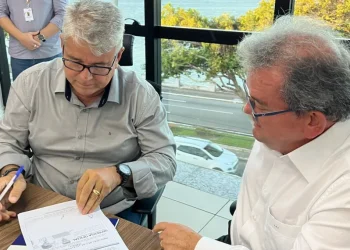 Santana do São Francisco e Fecomércio assinam acordo para construção de unidade do Senac