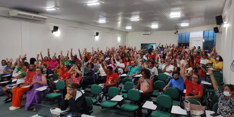 Professores da rede municipal de Aracaju decidem paralisar as atividades nesta sexta