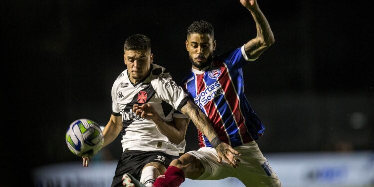 Bahia vai a São Januário e vence a primeira no Brasileiro