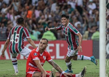 Fluminense atropela River Plate (5-1) e lidera Grupo D da Libertadores