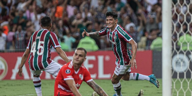 Fluminense atropela River Plate (5-1) e lidera Grupo D da Libertadores