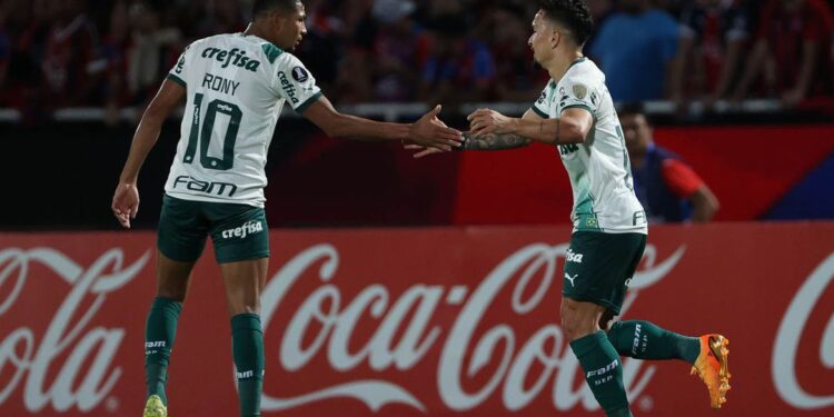 Palmeiras bate Cerro e fica perto das oitavas da Libertadores