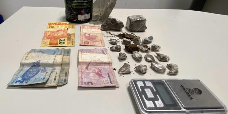 Polícia Civil apreende adolescente por ato infracional semelhante ao tráfico de drogas em São Francisco