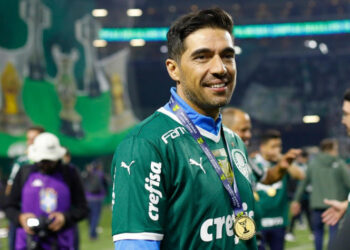 URGENTE: Abel Ferreira recebe proposta oficial para deixar o Palmeiras e define seu futuro