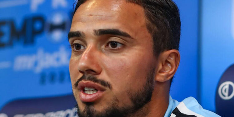 Não quer jogar com Fábio e cia, informação de agora: Grêmio deve ‘perder zagueiro’ para rival da Série A