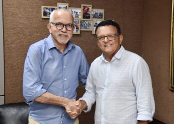 Prefeito Edvaldo discute transporte público com o prefeito da Barra dos Coqueiros