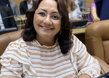 Deputada Estadual Carminha Paiva receberá título de cidadã sergipana nesta terça