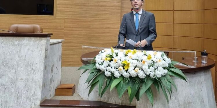 Georgeo parabeniza Dia do Defensor Público e realização do Mutirão da Cidadania