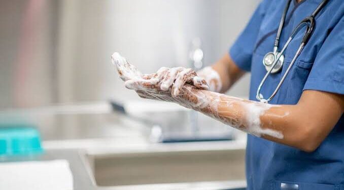 Infecções Hospitalares: prevenção é a chave para a segurança dos pacientes