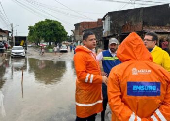 PMA atende famílias impactadas pelas chuvas no Largo da Aparecida