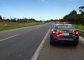 PRF detém homem com mandado de prisão em aberto