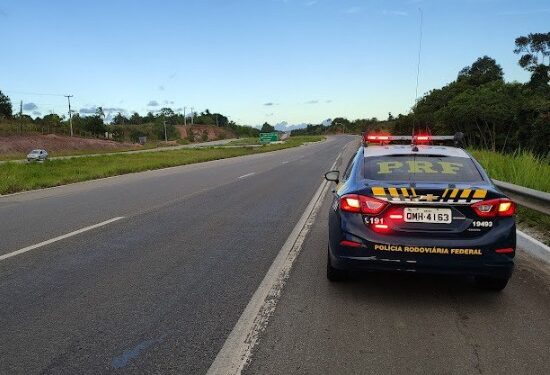 PRF detém homem com mandado de prisão em aberto