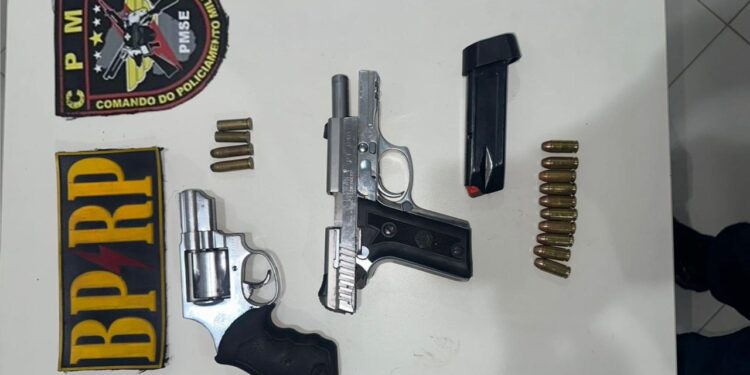 Polícia Militar identifica suspeito de homicídio e apreende armas em Socorro