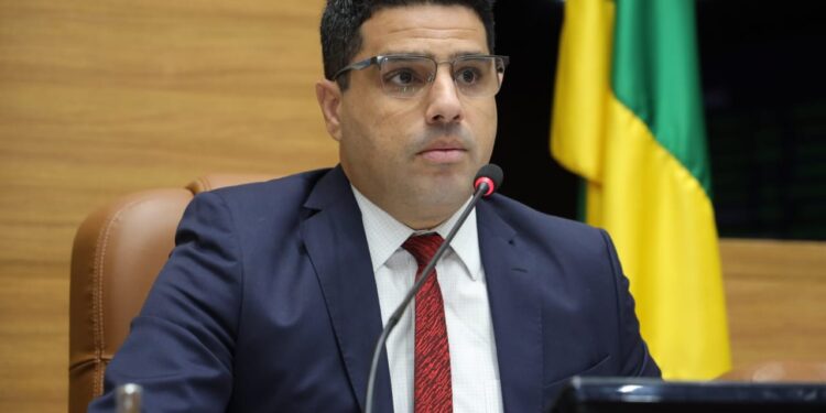 Jeferson Andrade comemora resultados dos 100 dias no comando da Alese