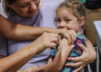 Saúde alerta sobre a importância da cobertura vacinal em crianças  