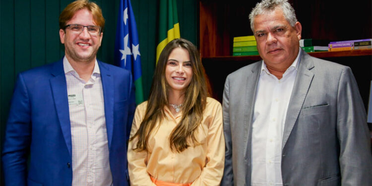 Yandra Moura consegue qualificação de UPA 24h em Itaporanga