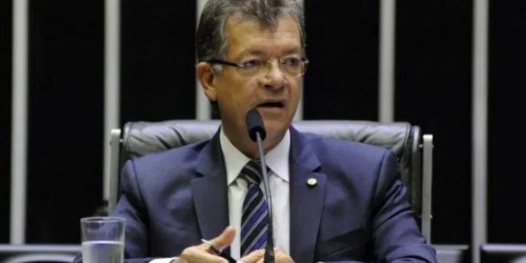 Escolhido segundo melhor senador do Brasil, Laércio completa 100 dias de mandato com lei aprovada e protagonista no setor