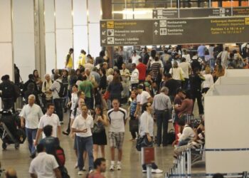 Denúncias de racismo mostram aeroporto como ambiente hostil a negros